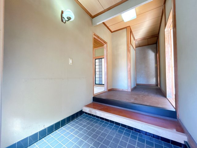 中古戸建の玄関