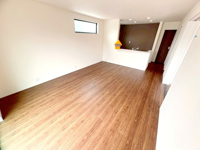 焼津市高新田　新築戸建　全３棟の居間・リビング