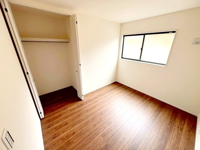 焼津市高新田　新築戸建　全３棟の洋室