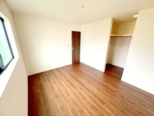 焼津市高新田　新築戸建　全３棟の洋室