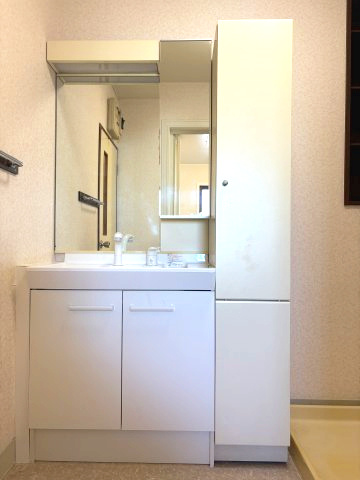 ウメジュネスの独立洗面台