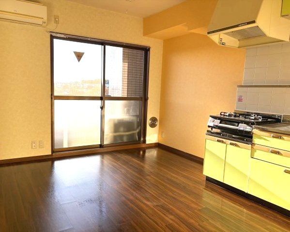 ウメジュネスの内装