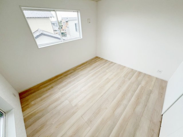 吉田町住吉　第12の洋室|洋室はお手入れ簡単、ノンワックス仕様です
