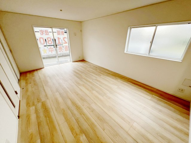 吉田町住吉　第12の居間・リビング|ご家族みんながゆったりくつろげる広々リビング！
