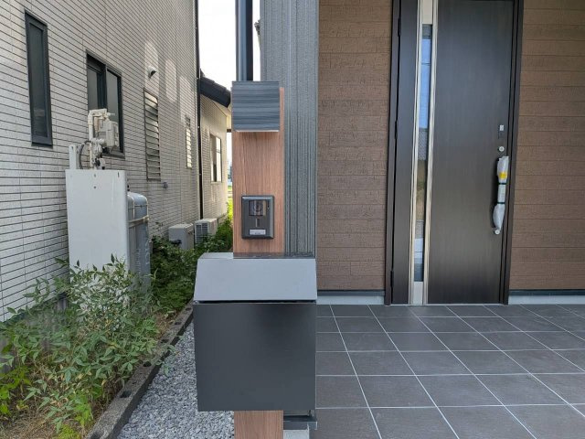 吉田町住吉10期　新築戸建の玄関