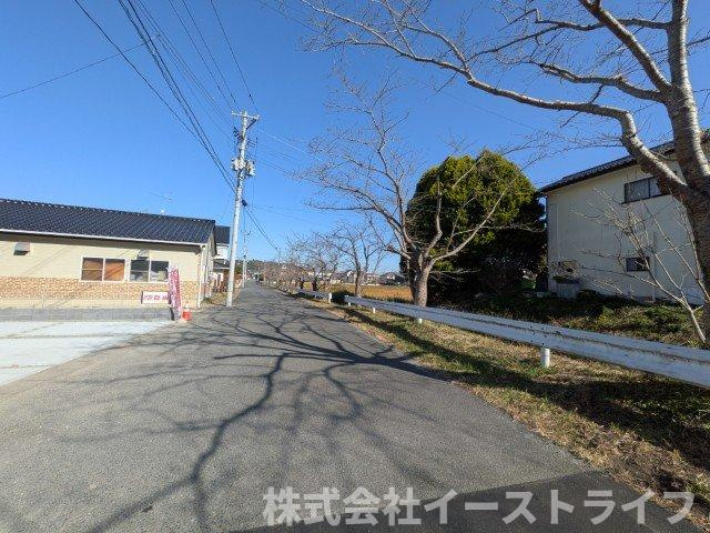 【新築戸建】　いわき市勿来町関田西2丁目1期　全2棟　長期優良住宅の前面道路含む現地写真|東側6.0ｍ公道