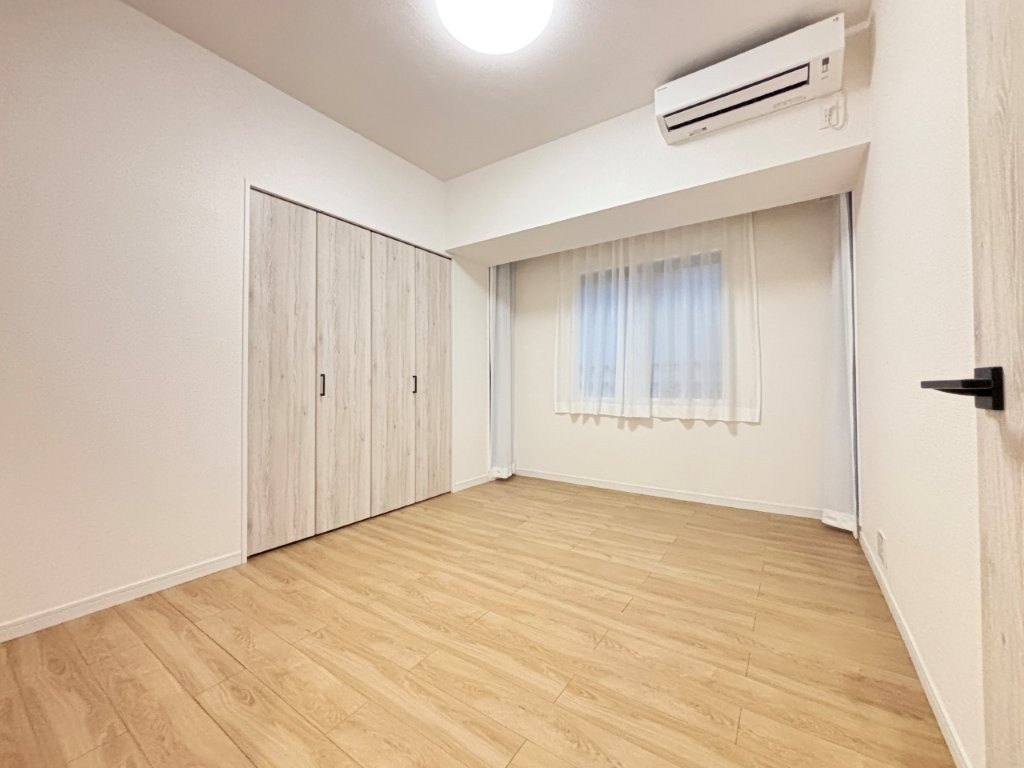 サカエシティハウスの洋室|コンパクトで使いやすい洋室です