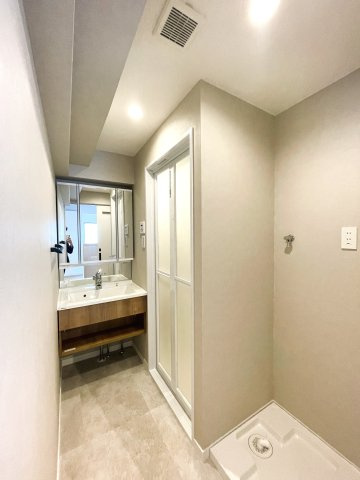 財形丸の内マンションの洗面所|洗面所です