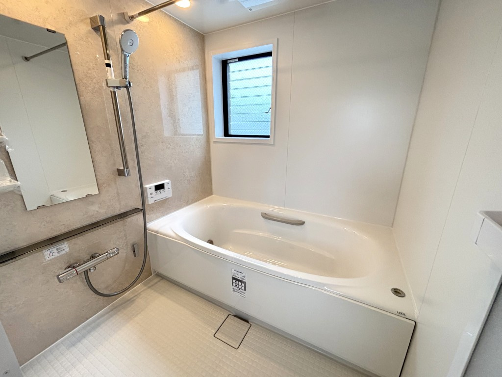 一宮市和光二丁目戸建の浴室|コンパクトで使いやすいお風呂です