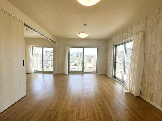 池園ハウスの居間・リビング|ゆったり過ごせる居間です