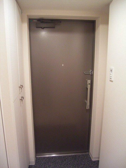 フェニックス池袋弐番館の玄関