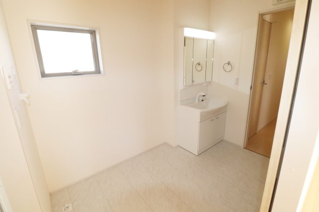 田村市船引町船引字扇田　　　1号棟　　　船引小学校、船引中学区　の洗面所