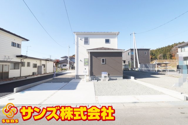 田村市船引町船引字扇田　　　1号棟　　　船引小学校、船引中学区　の外観|東側から見た駐車場を含む外観♪