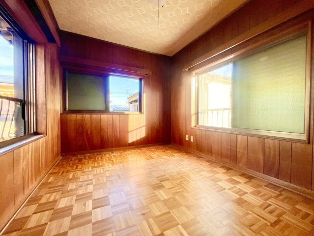 川西市下財町［中古戸建］の洋室|2階洋室　約5.8帖