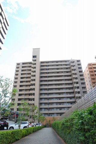サーパス佐古六番町の外観