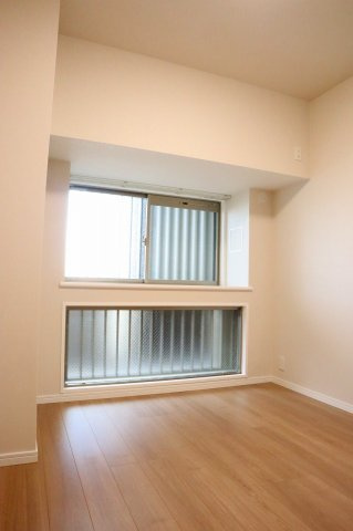 サーパス佐古六番町の洋室|洋室6.0帖