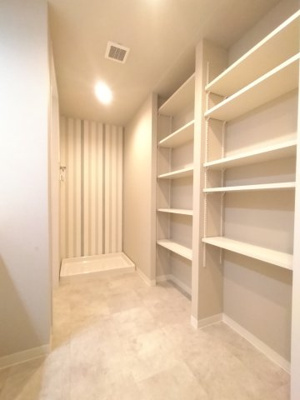 【洗面所】 | ジークレフ西宮武庫川オリーブ館 | ゆったりとスペースのある洗面所