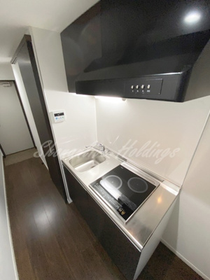 【キッチン】 | ベイルーム県立大学Ⅱ | IHクッキングヒーターで掃除も楽チン♪