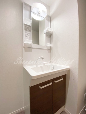 【洗面所】 | ベイルーム県立大学Ⅱ | シャワー付き独立洗面台！