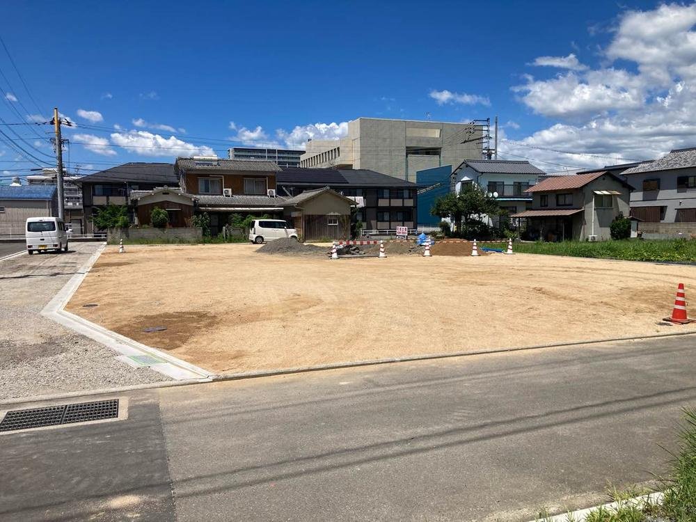 LAVIE保免上2501Aの前面道路含む現地写真