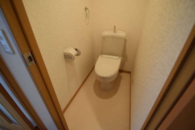 LEO伍拾伍番館のトイレ|きれいなトイレです。