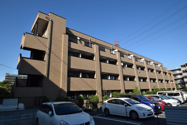 LEO伍拾伍番館の外観|タイル貼りのきれいなマンション