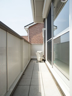 【バルコニー】 | ヴィヴァーチェⅡ | 日当たり良好！お洗濯物がたくさん干せます♪