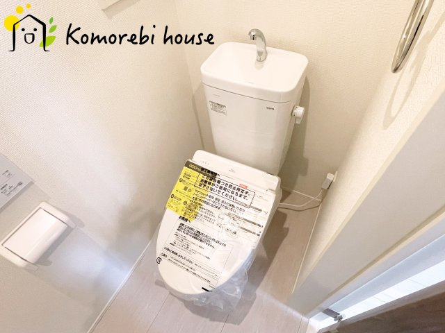上尾市上　29期　新築一戸建て　グラファーレ　01のトイレ