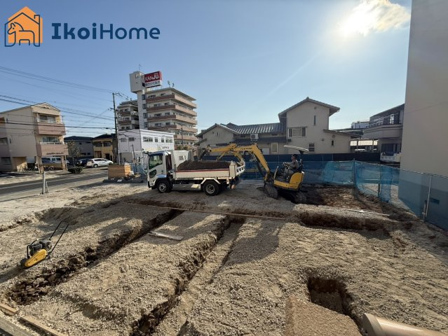 明石市西新町1丁目　1号棟　新築戸建の駐車場|●年中無休：見学時間9:00～20:00・当日予約可●駐車場は、並列2台+自転車バイク駐車可能です。
