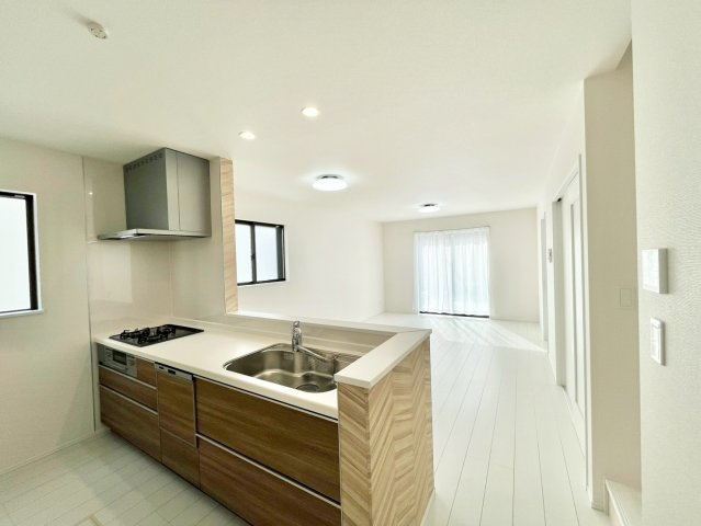 堺市南区高倉台　新築一戸建ての居間・リビング