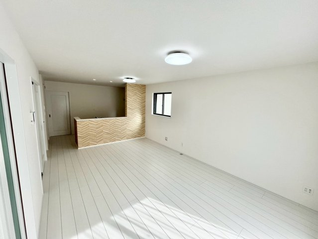 堺市南区高倉台　新築一戸建ての居間・リビング