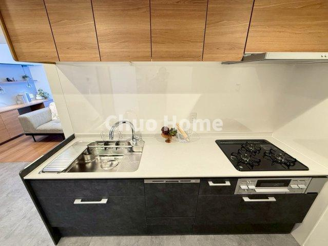 藤和門前仲町コープのキッチン|ワイドで収納豊富なシステムキッチン