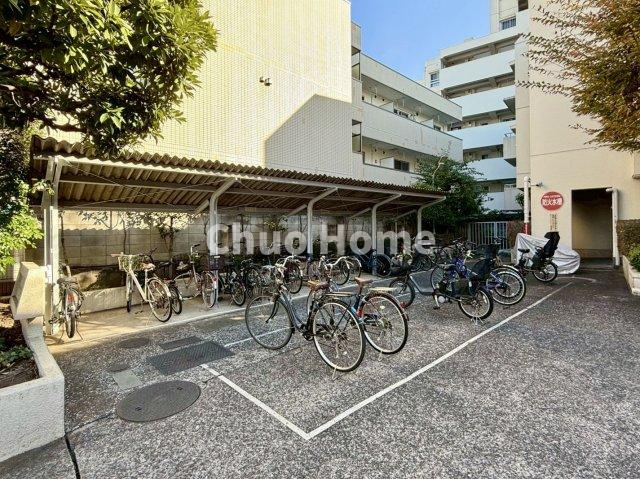 藤和門前仲町コープの駐輪場|【自転車置き場】最新の空き状況や費用などの詳細は担当スタッフまでお問い合わせください。