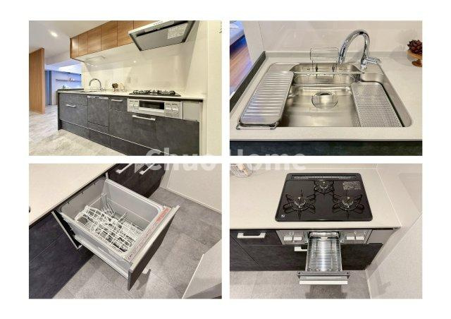 藤和門前仲町コープのキッチン|【システムキッチン】ワイドで収納豊富な使い勝手の良いシステムキッチンには、食洗器や伸縮タイプのキッチン水栓、三ツ口コンロ・魚焼きグリルなどの便利な設備が標準完備されています。