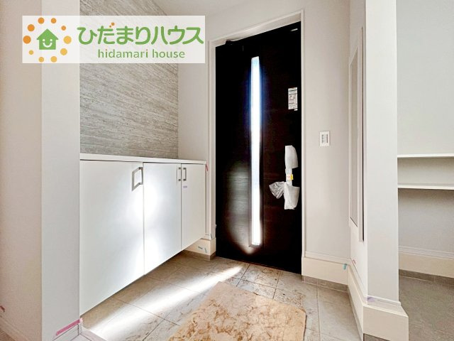 【玄関】 | 我孫子市青山2期　新築戸建　2号棟 | 丁度良い靴箱のサイズ♪これだけあれば家族全員の靴がしまえてスッキリ(^O^)