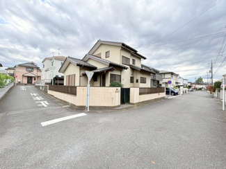 【前面道路含む現地写真】