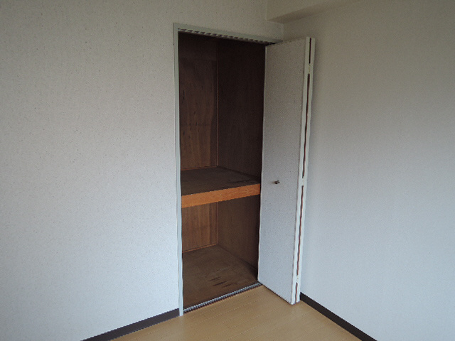 姫路市栗山町の賃貸マンションの収納