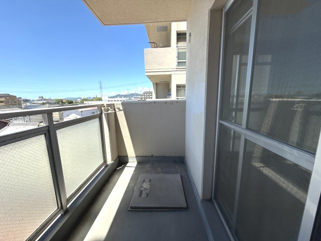 姫路市栗山町の賃貸マンションのバルコニー