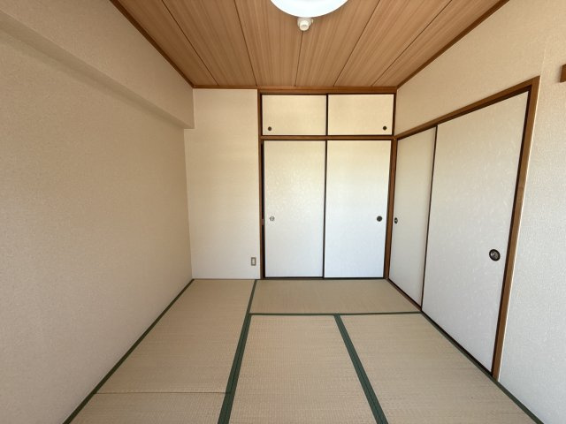 姫路市栗山町の賃貸マンションの寝室