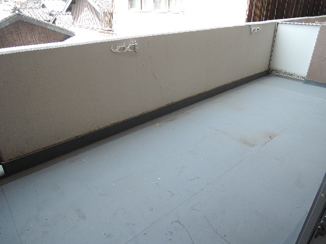 姫路市栗山町の賃貸マンションのバルコニー