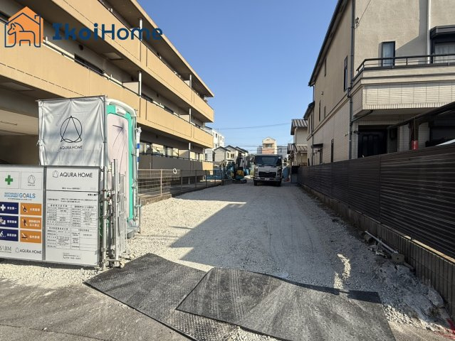 明石市西新町1丁目　4号棟　新築戸建の駐車場|●年中無休：見学時間9:00～20:00・当日予約可●駐車場は、並列2台+自転車バイク駐車可能です。