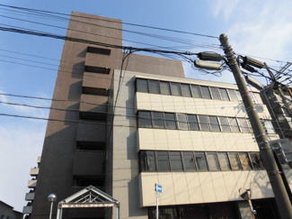 【外観】 | シンプルなデザインの清潔感ある外観