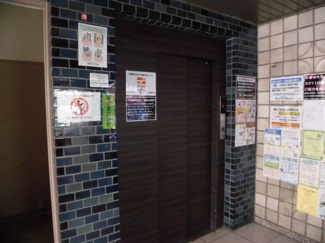 【その他共用部分】 | 建物内にエレベーターが付いています