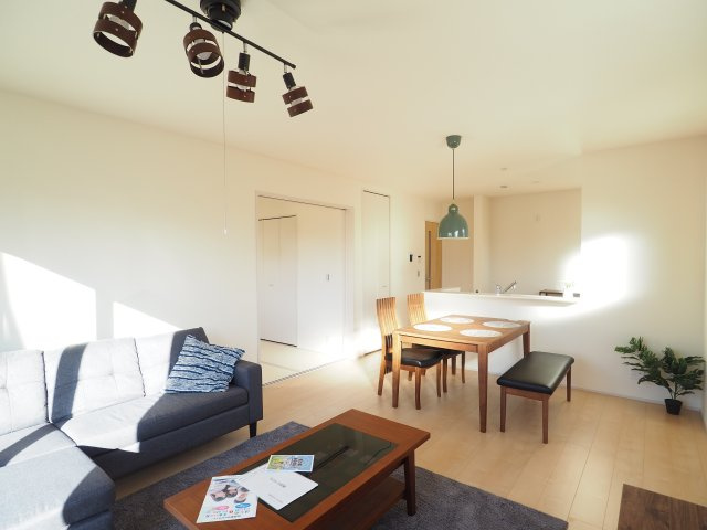 【居間・リビング】 | Livele Garden.S　笹谷大谷地　1号棟