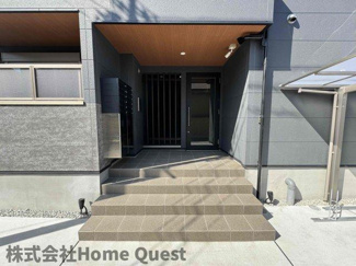 【エントランス】 | セレニティ衣摺