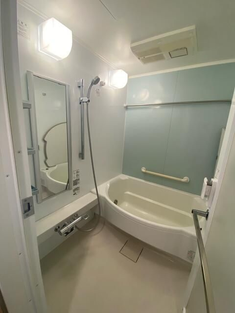 ドゥーエ東十条の浴室