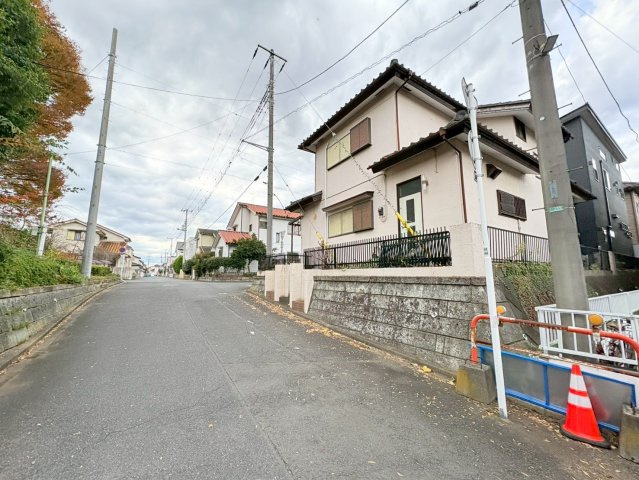 鶴ヶ島市脚折　建築条件なし売地　東武東上線『若葉駅』徒歩15分　【第一小学区】の前面道路含む現地写真