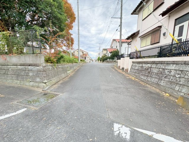 鶴ヶ島市脚折　建築条件なし売地　東武東上線『若葉駅』徒歩15分　【第一小学区】の前面道路含む現地写真
