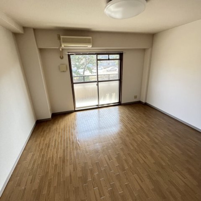 【居間・リビング】 | ヴァヤーシェ