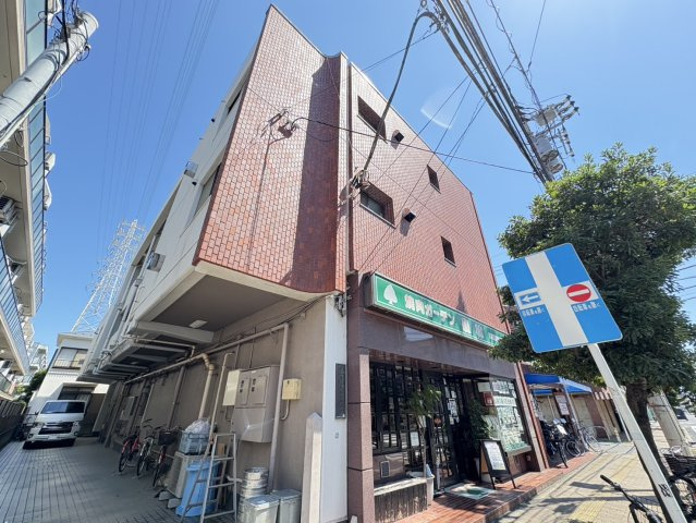 里見サンリビング